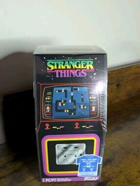 Stranger Things Funko Limited Edition T-shirt Arcade Box Tee Size M Medium